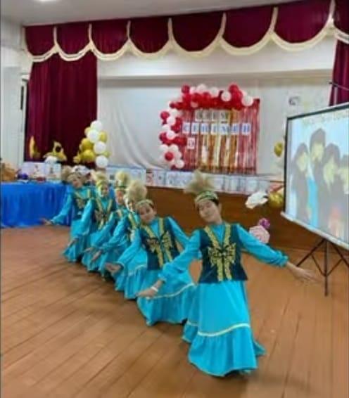 Жаңатілеу орта мектебі  бойынша 10 қазан Дүниежүзілік денсаулық күніне орай "Әлем сенімен әдемі" атты акция ұйымдастырылды.