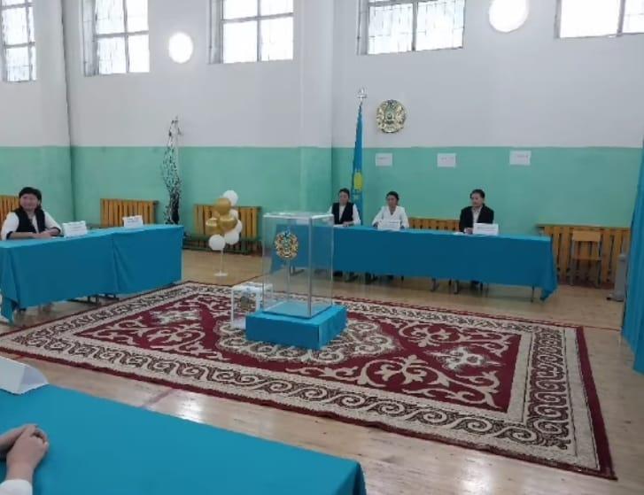 Жаңатілеу орта мектебі бойынша  19 қазан күні Мектеп Президентінің сайлауы өтті.