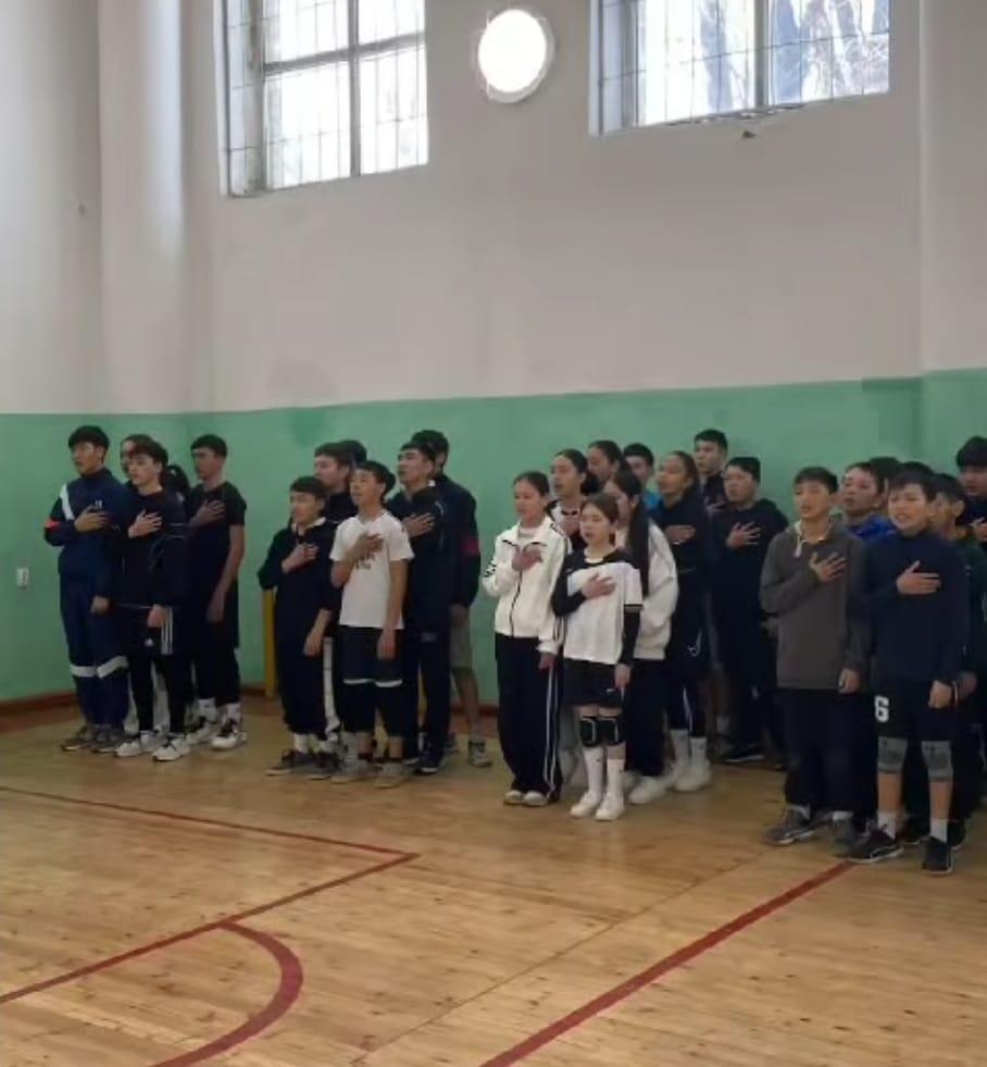 Жаңатілеу орта мектебі бойынша 6-7 ақпан күндері Біртұтас тәрбие бағдарламасы аясында "Ойынға сауатты көзқарас" алдын алу шаралары мақсатында мектеп парламентінің ұйымдастыруымен 5-10 сынып оқушылары арасында Валейболдан мектепшілік жарыс өткізілді.