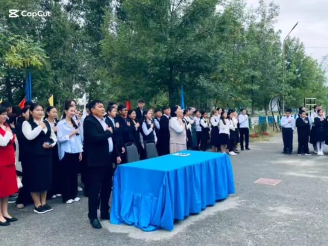 Жаңатілеу орта мектебі бойынша 2 қыркүйекте Білім күніне орай "Мектебім-мейірім мекені" атты салтанатты жиын өткізілді.